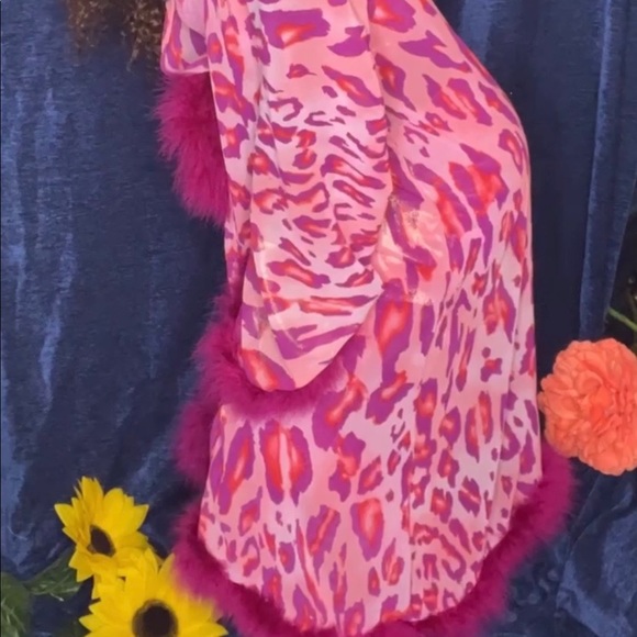 Pink Cheetah Print Furry Robe - Picture 2 of 3